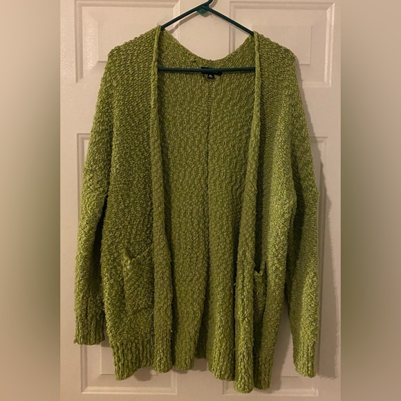 M/L Green Sweater Pockets Cute Vintage Look Boutique Purchase Measurements N Pic - Picture 11 of 17